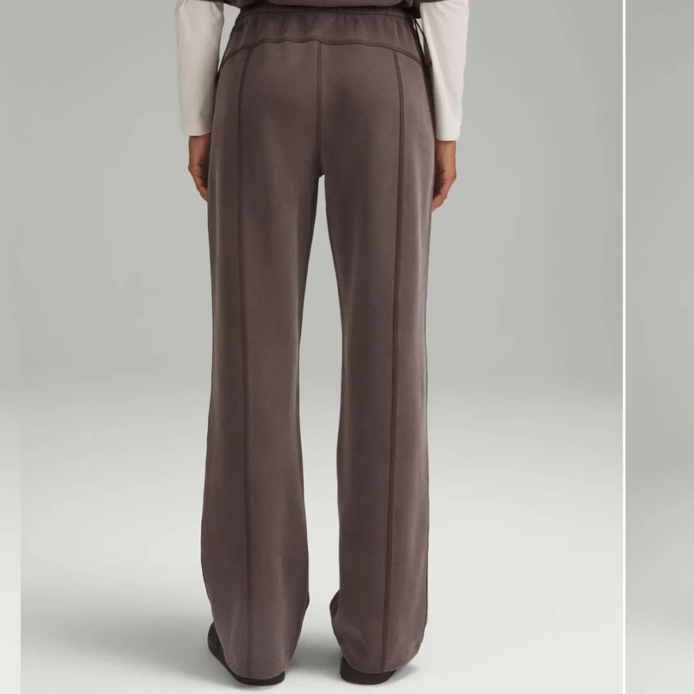 Lululemon Softstreme High-Rise Pant NWT Size 12 Espresso